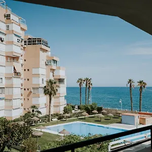 Apartamento Apto Primera Linea De Playa, Málaga